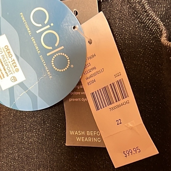 Lane Bryant Body Signature Icon jeans in a straight leg Size 22 - Picture 7 of 17